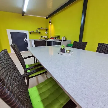 فيلة House